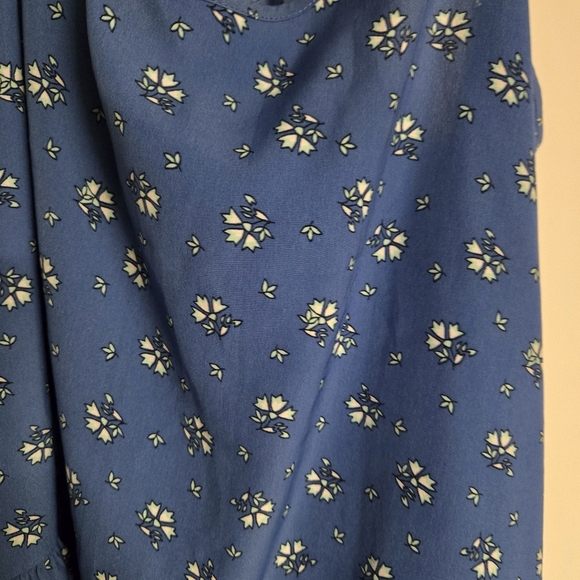 Abercrombie & Fitch V Neck Strappy Peplum Top Size Medium Blue Floral - Picture 3 of 5